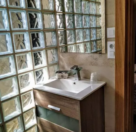 Hostal Restaurante La Mancha