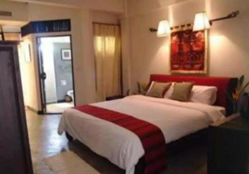 Отель Ananda Museum Gallery