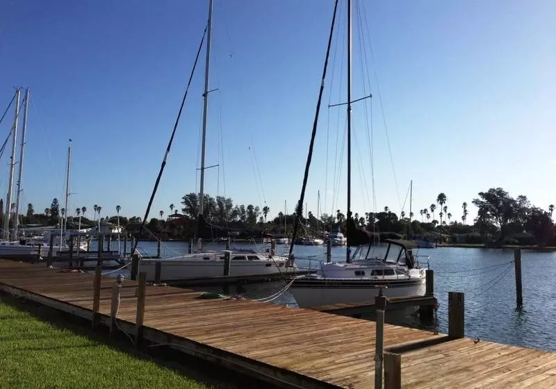 ホテル Beach House Suites By The Don Cesar