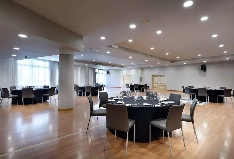 호텔 Eurostars Madrid Foro