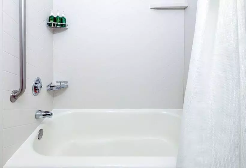 Отель Fairfield Inn And Suites By Marriott Clearwater