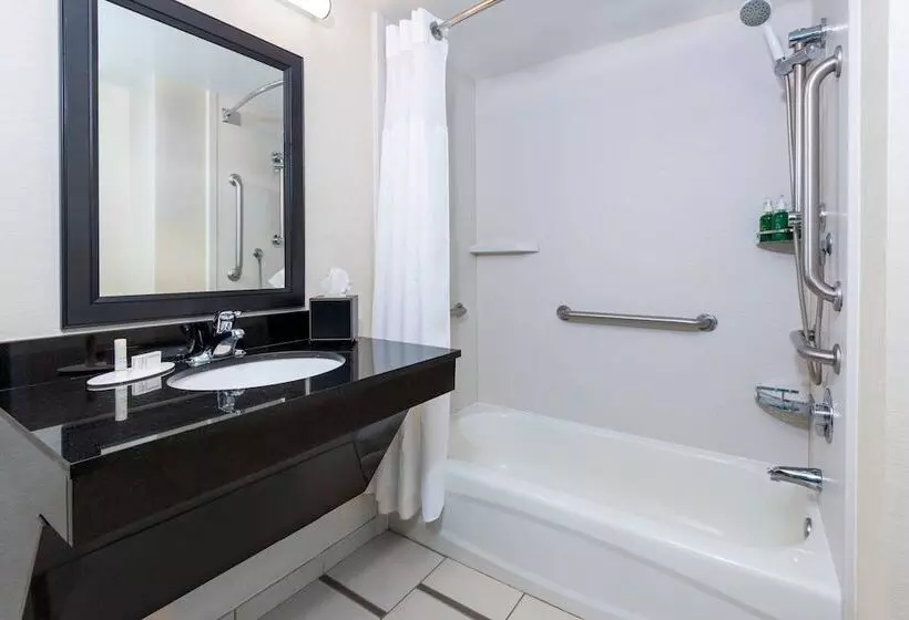 Отель Fairfield Inn And Suites By Marriott Clearwater