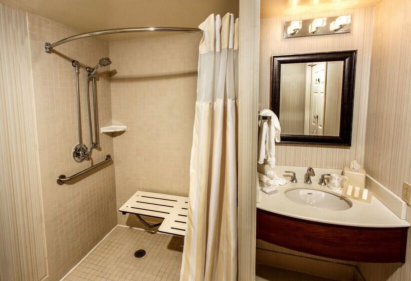 هتل Hilton Garden Inn New York / Staten Island