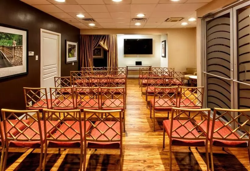 בית מלון כפרי Hilton Garden Inn New York / Staten Island