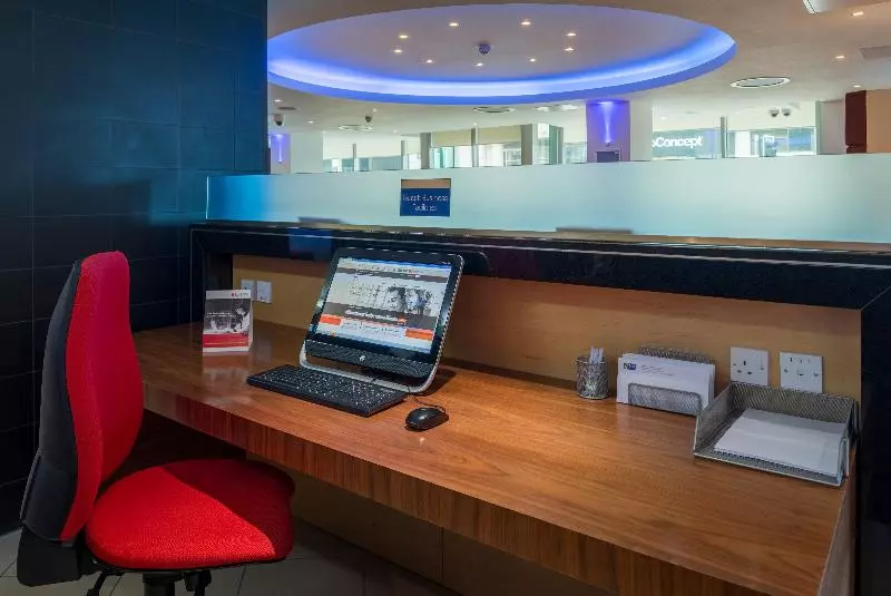 Otel Holiday Inn Express London Swiss Cottage