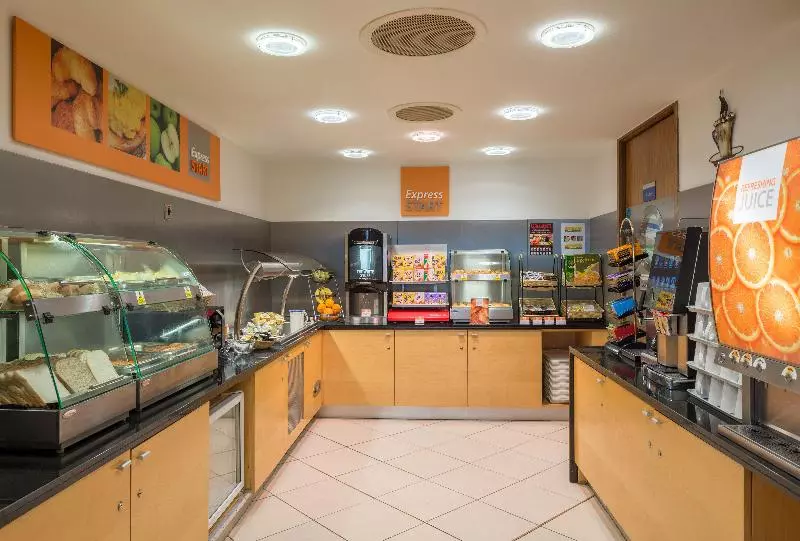 Otel Holiday Inn Express London Swiss Cottage