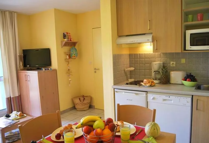 Отель Lagrange Vacances Le Village Des Aloés