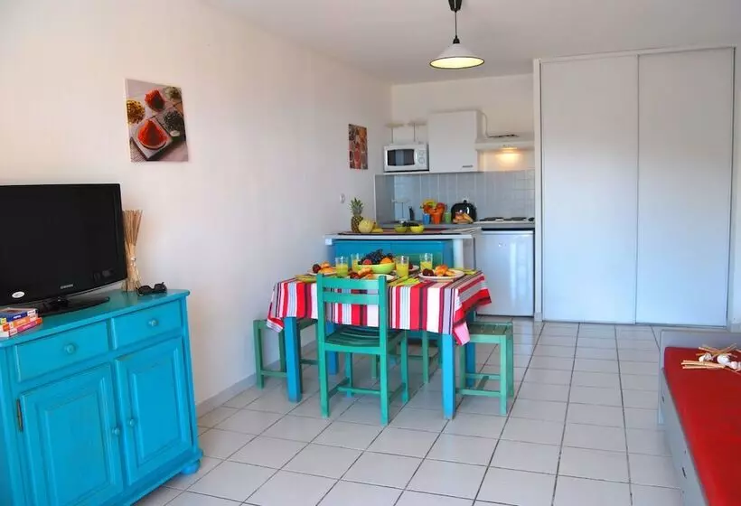 Отель Lagrange Vacances Le Village Des Aloés