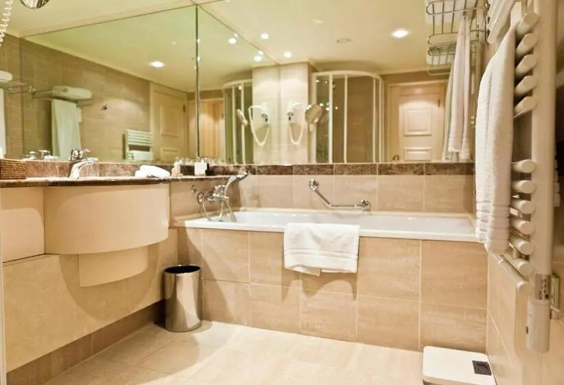 هتل Le Châtelain