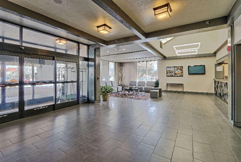 هتل Ramada By Wyndham Albuquerque Midtown