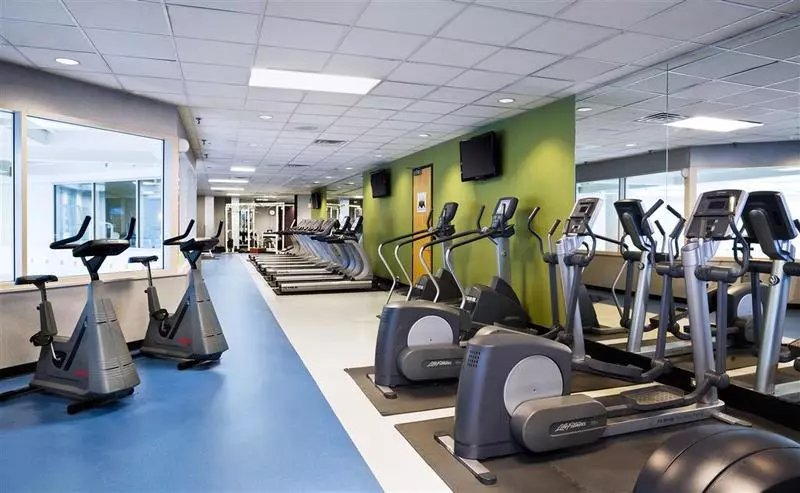 هتل Sheraton Springfield Monarch Place