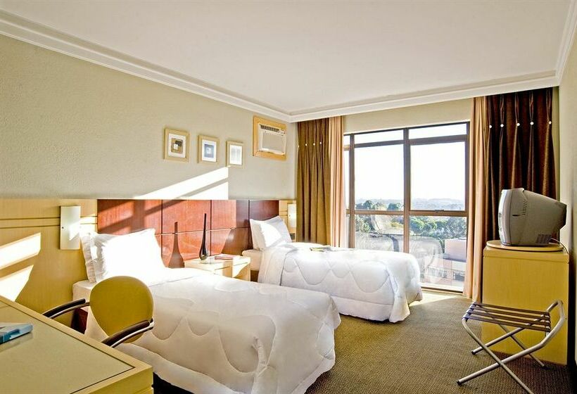 فندق Slaviero Executive Pinhais
