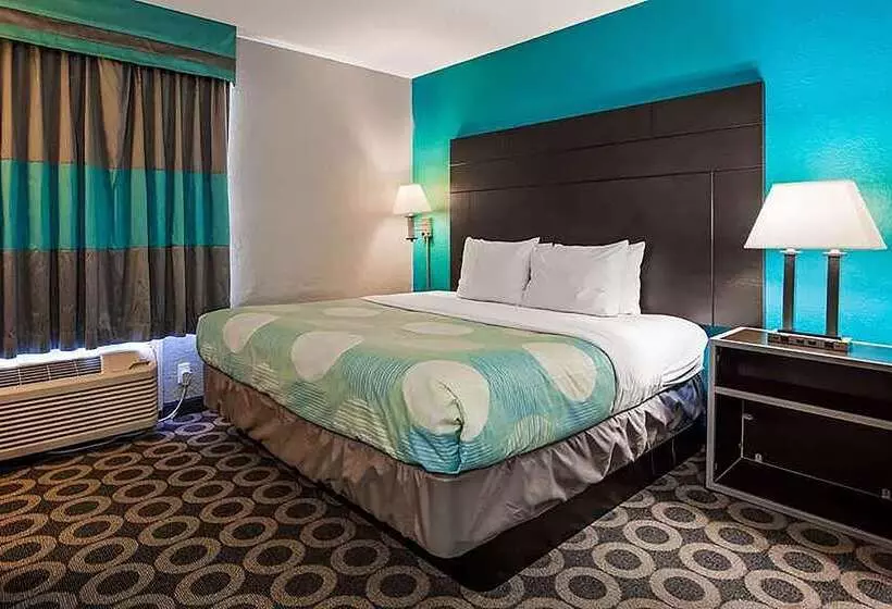 Hotelli Travelodge By Wyndham San Antonio Downtown Northeast