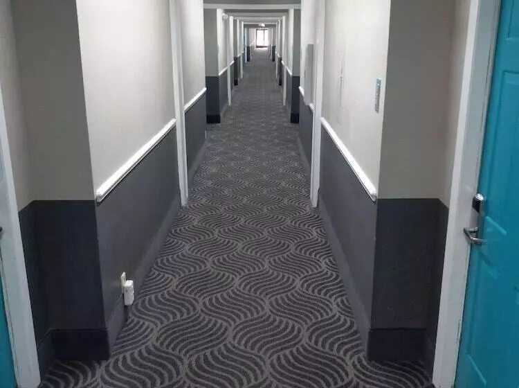 Hotelli Travelodge By Wyndham San Antonio Downtown Northeast