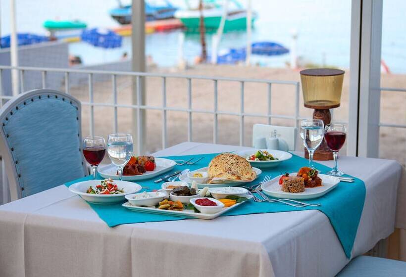 استراحتگاه Catamaran Quality Times