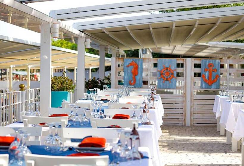 استراحتگاه Catamaran Quality Times