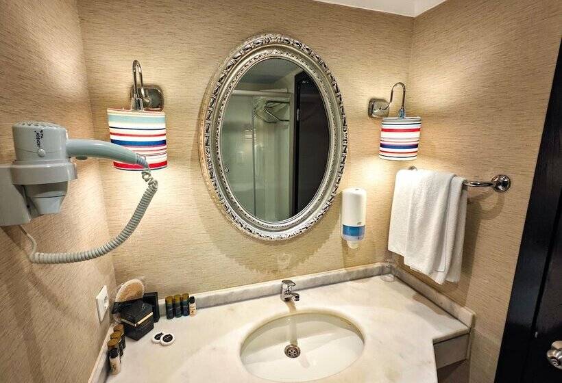 استراحتگاه Catamaran Quality Times