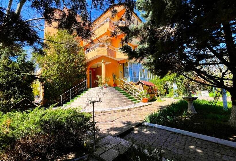 هاستل Vila Egreta