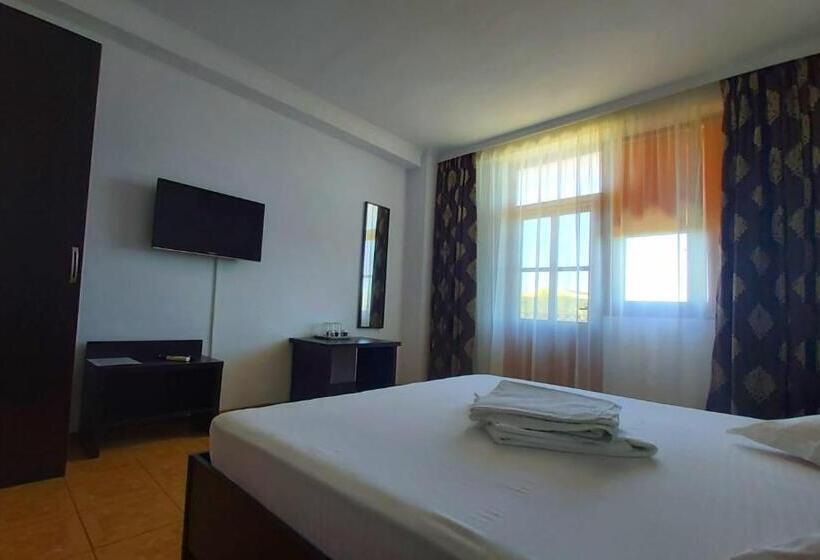 هاستل Vila Egreta