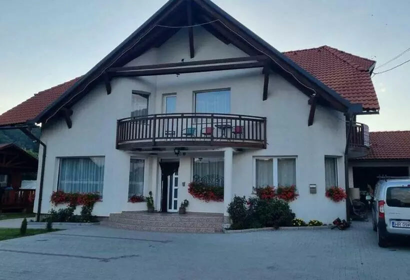 ベッドアンドブレックファースト Kincses Panzió