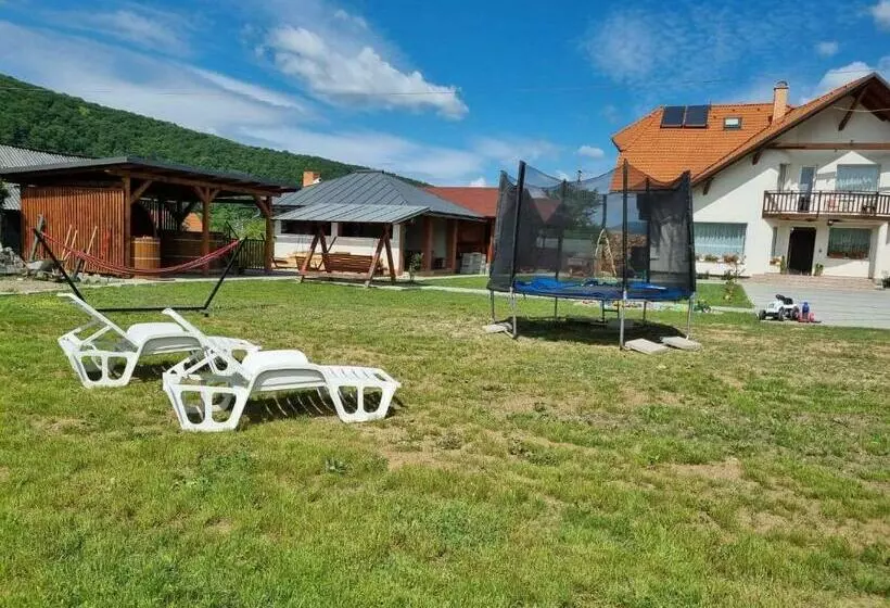 ベッドアンドブレックファースト Kincses Panzió