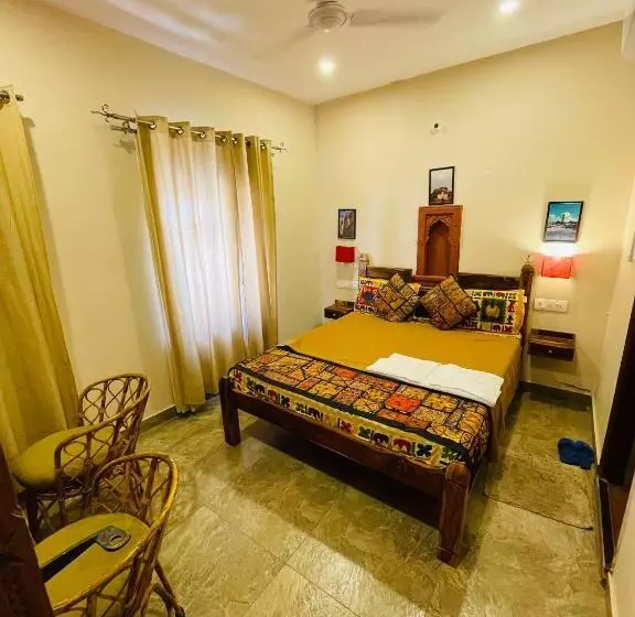 Hotelli Corsican Haveli