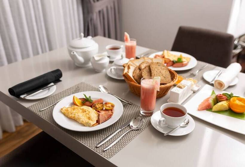 ホテル Grand Turf