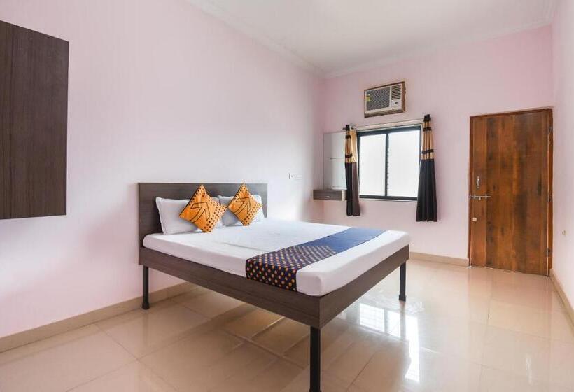 Отель Spot On Kanyaratna And Lodging