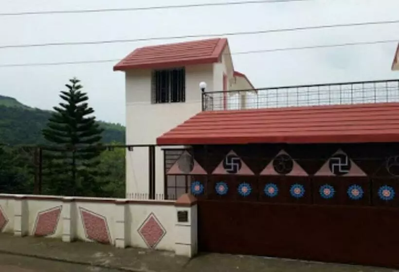 Hotelli Vamoose Laxmi Hill Resort