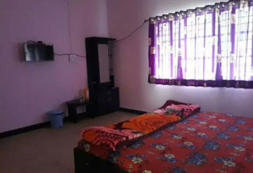 Hotelli Vamoose Laxmi Hill Resort