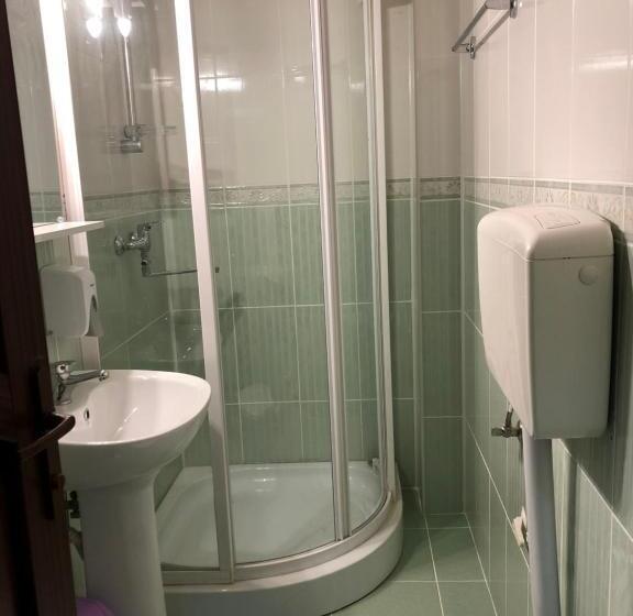 بنسيون Casa Albert Sinaia