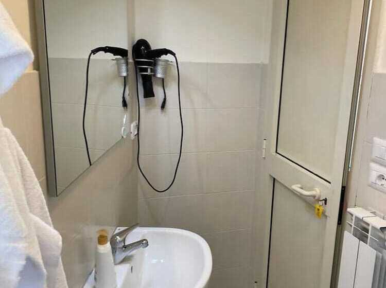 تختخواب و صبحانه Antichi Riverberi In Station