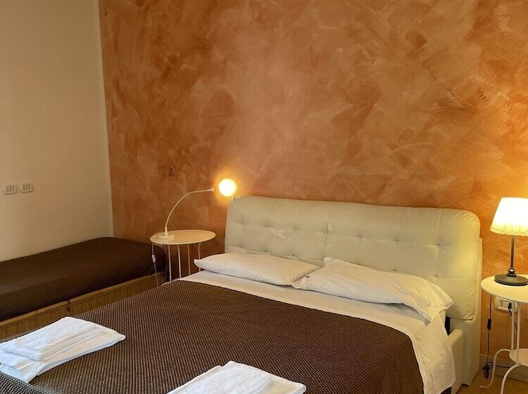 تختخواب و صبحانه Antichi Riverberi In Station