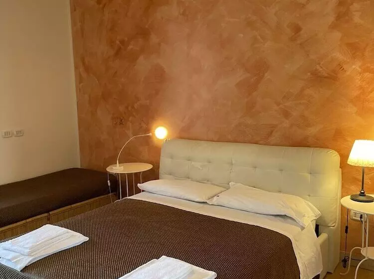 تختخواب و صبحانه Antichi Riverberi In Station