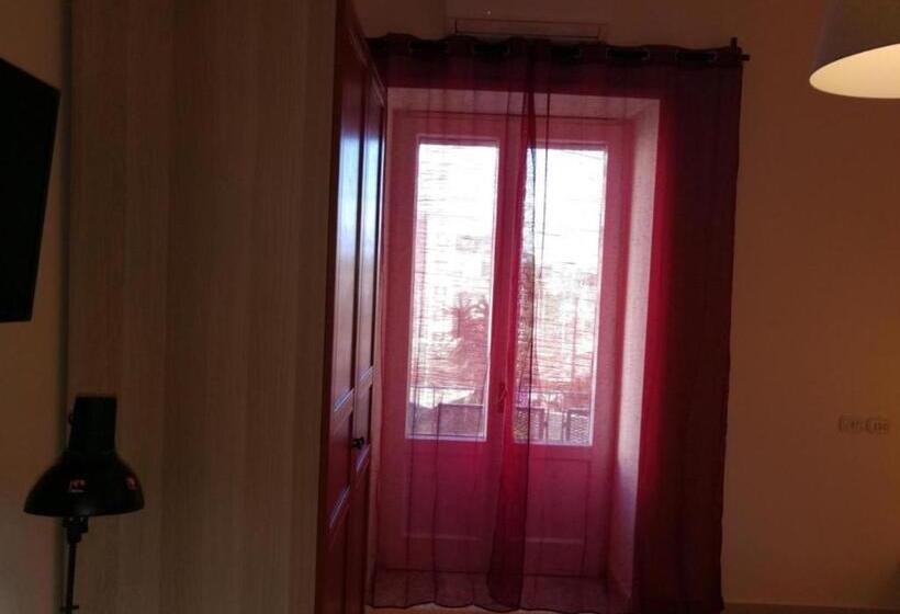 تختخواب و صبحانه Antichi Riverberi In Station