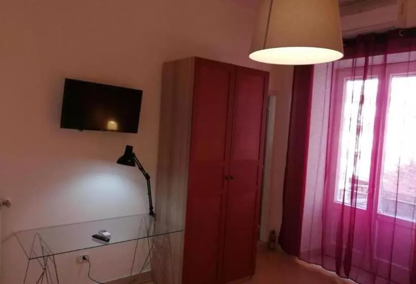 تختخواب و صبحانه Antichi Riverberi In Station