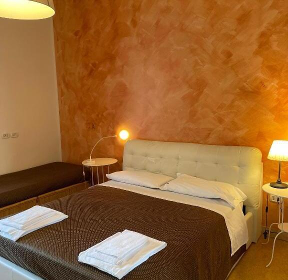 تختخواب و صبحانه Antichi Riverberi In Station