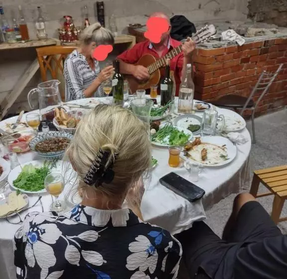 تختخواب و صبحانه Book Wine Tasting In Tbilisi