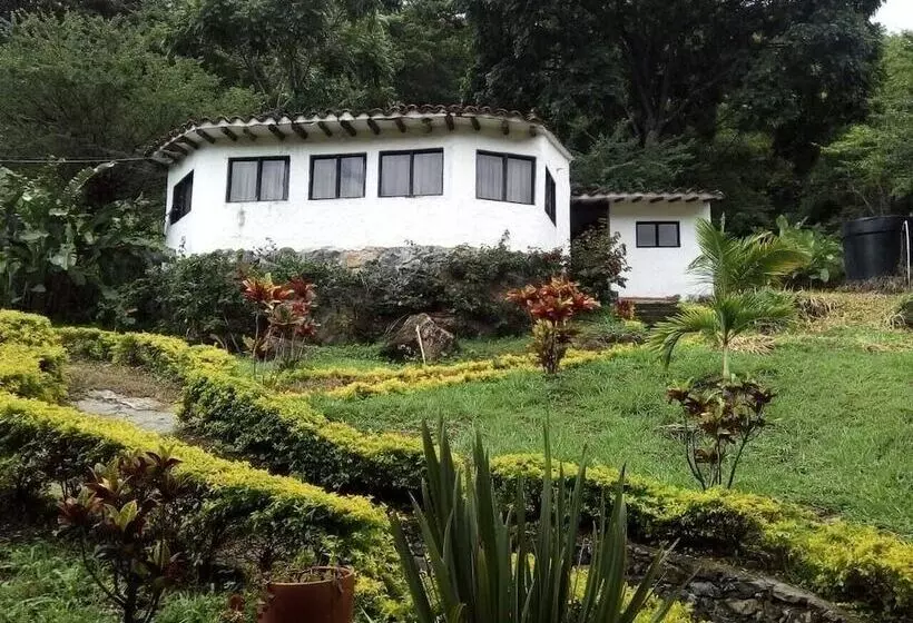 ホテル Campestre Casa Del Conde Monterrey