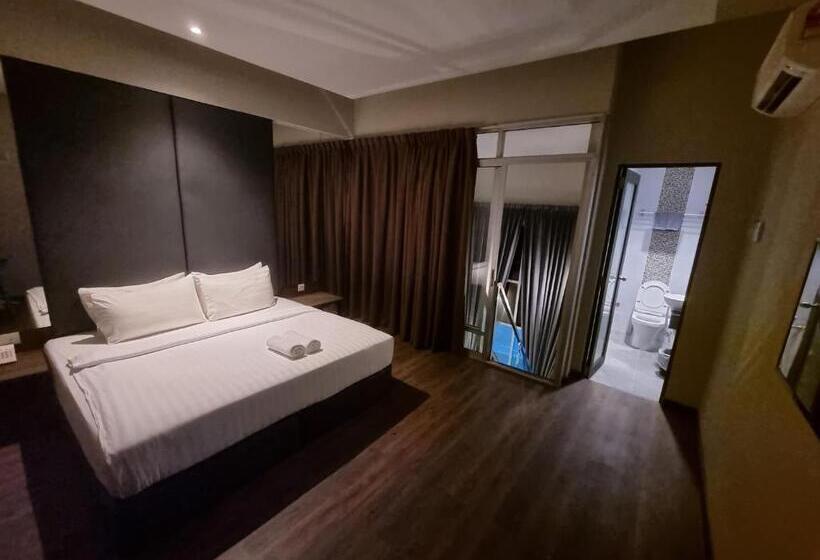 Miico Hotel @ Mount Austin