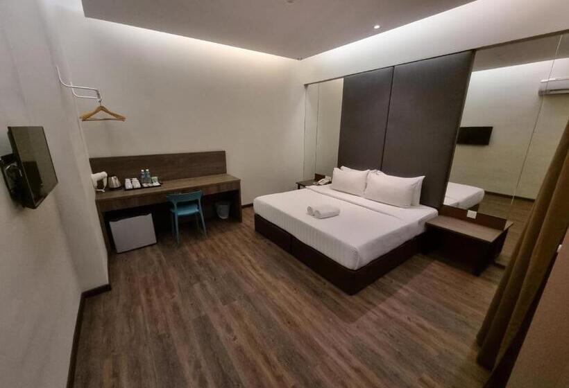 Miico Hotel @ Mount Austin