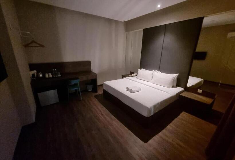 Miico Hotel @ Mount Austin