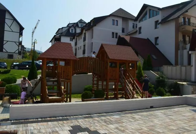 Milmari Resort   Apartman L43