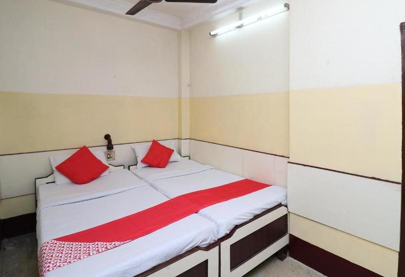 Oyo 28177 Hotel Amrita