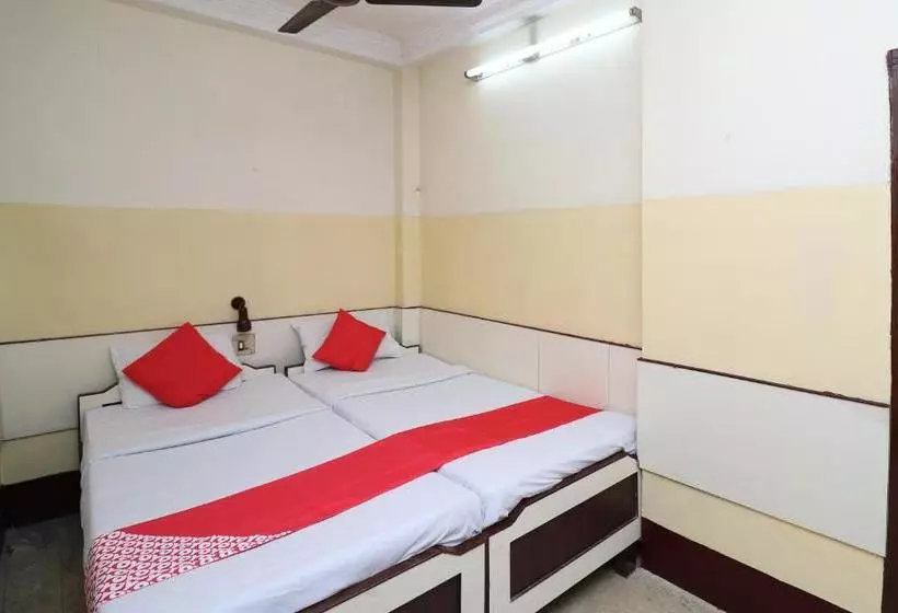 Oyo 28177 Hotel Amrita