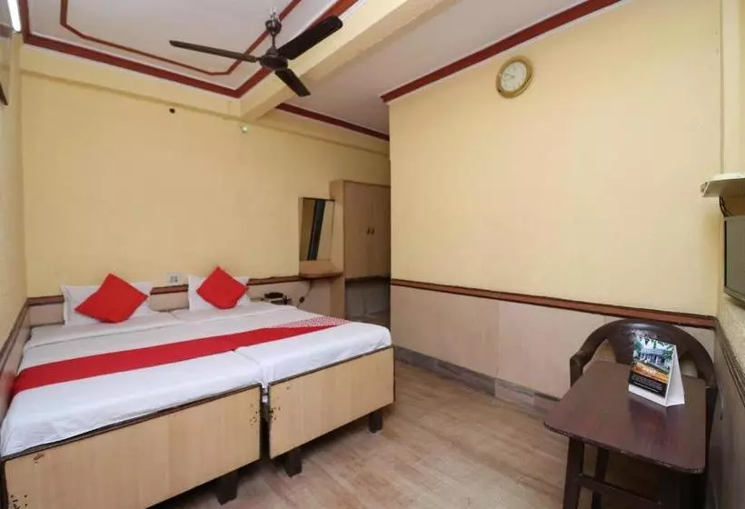 Oyo 28177 Hotel Amrita