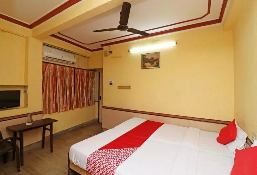Oyo 28177 Hotel Amrita
