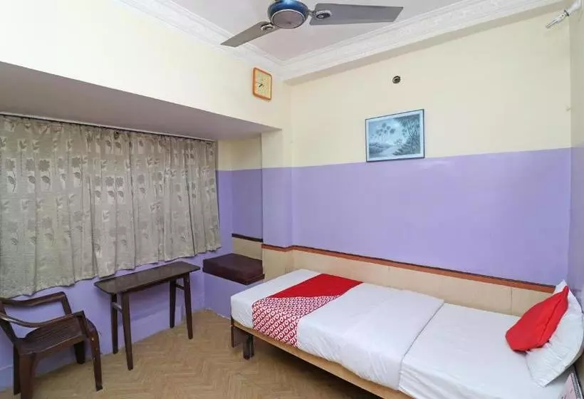 Oyo 28177 Hotel Amrita