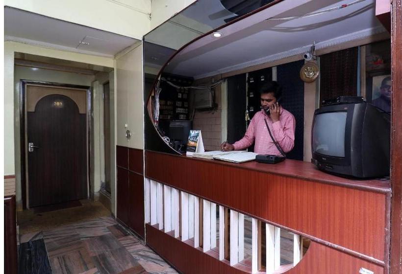 Oyo 28177 Hotel Amrita