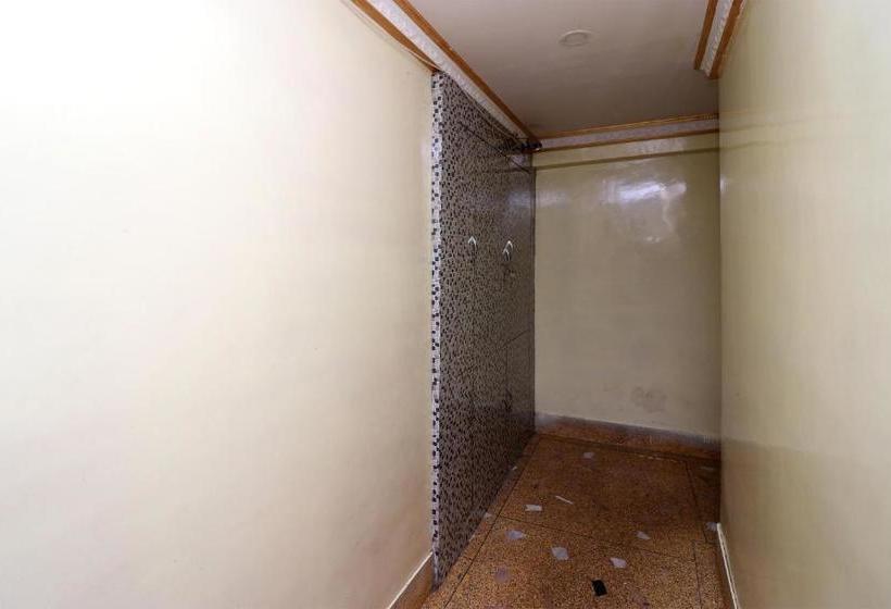 Oyo 28177 Hotel Amrita